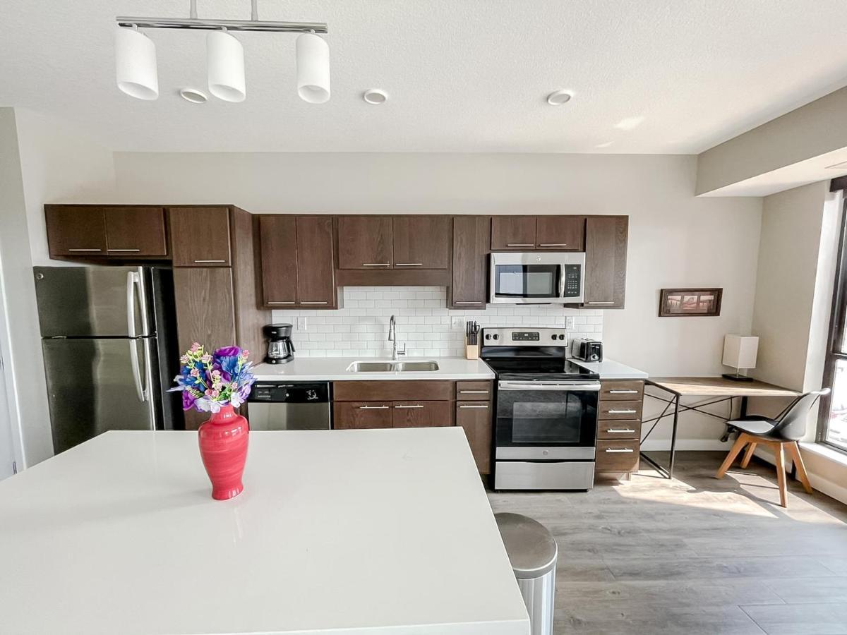 Sleepover Premier Downtown Des Moines Apartments Экстерьер фото